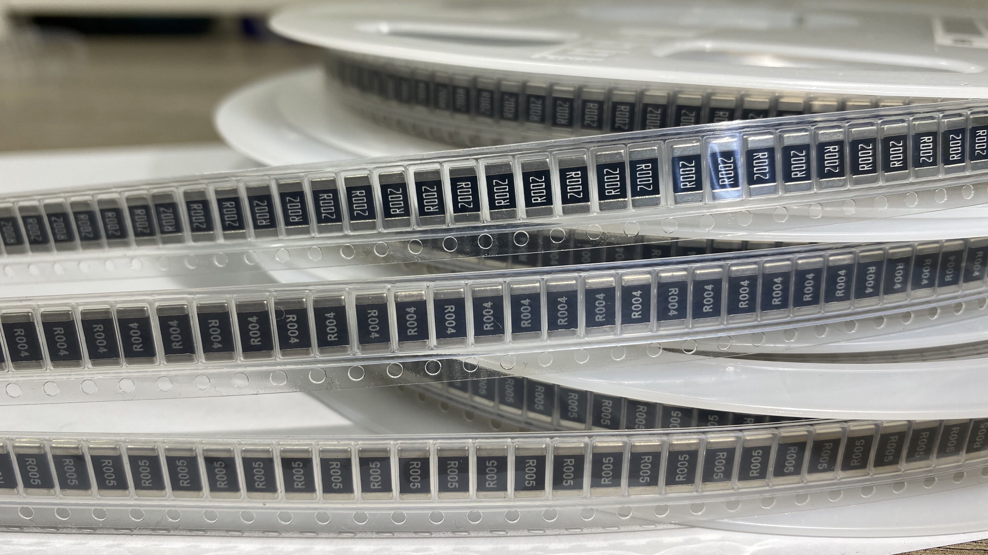 合金采樣電阻|特點、應(yīng)用及選型注意事項